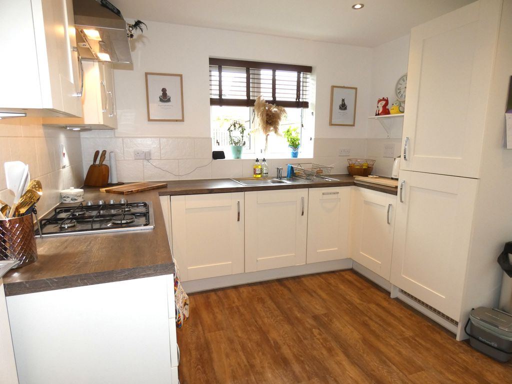 Kitchen- click for photo gallery